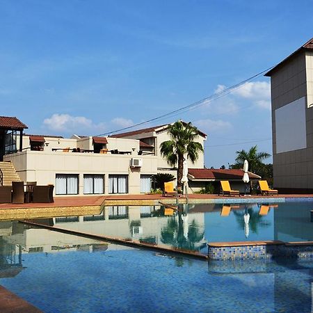 Cotton County Club And Resort Hubli Exterior photo