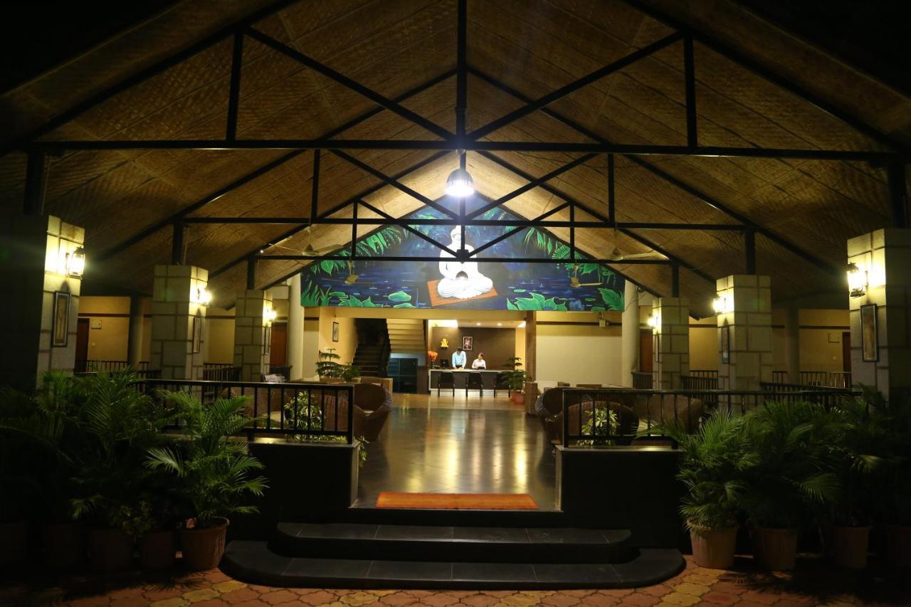 Cotton County Club And Resort Hubli Exterior photo